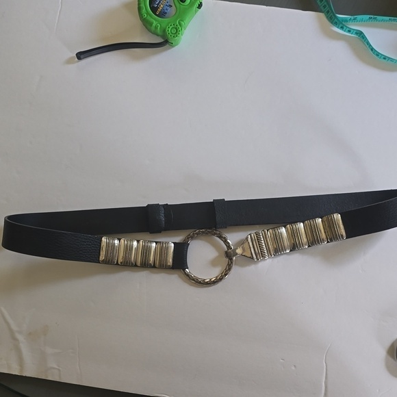 Chico's Womens Black leather Belt Silver Square Pieces Hook loop Closure Sz.42 - Picture 11 of 16